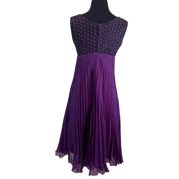 Vintage 1960s Purple Party Dress – Metallic Lace Bodice & Pleated Skirt (XS-S) - Picture 3 of 10